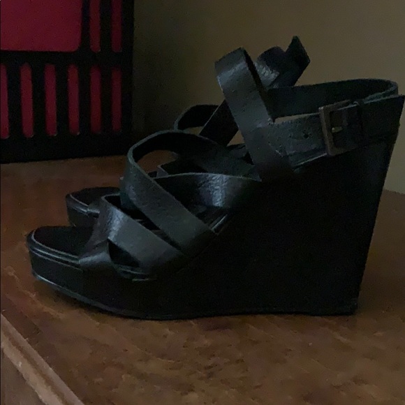 DKNY Black Leather Wedge Sandals 7 M - Picture 3 of 5